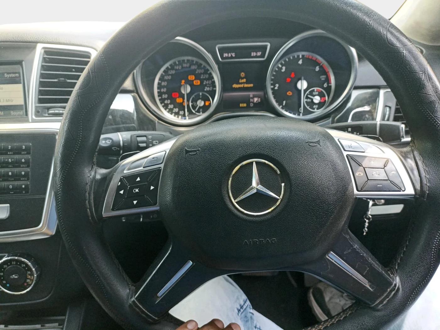 2014 Mercedes Benz Ml Class 250 CDI, Diesel, Automatic, 2,23,327 km, interior