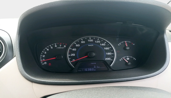 2013 Hyundai Grand i10 SPORTZ 1.2 KAPPA VTVT, Petrol, Manual, 1,16,382 km, interior