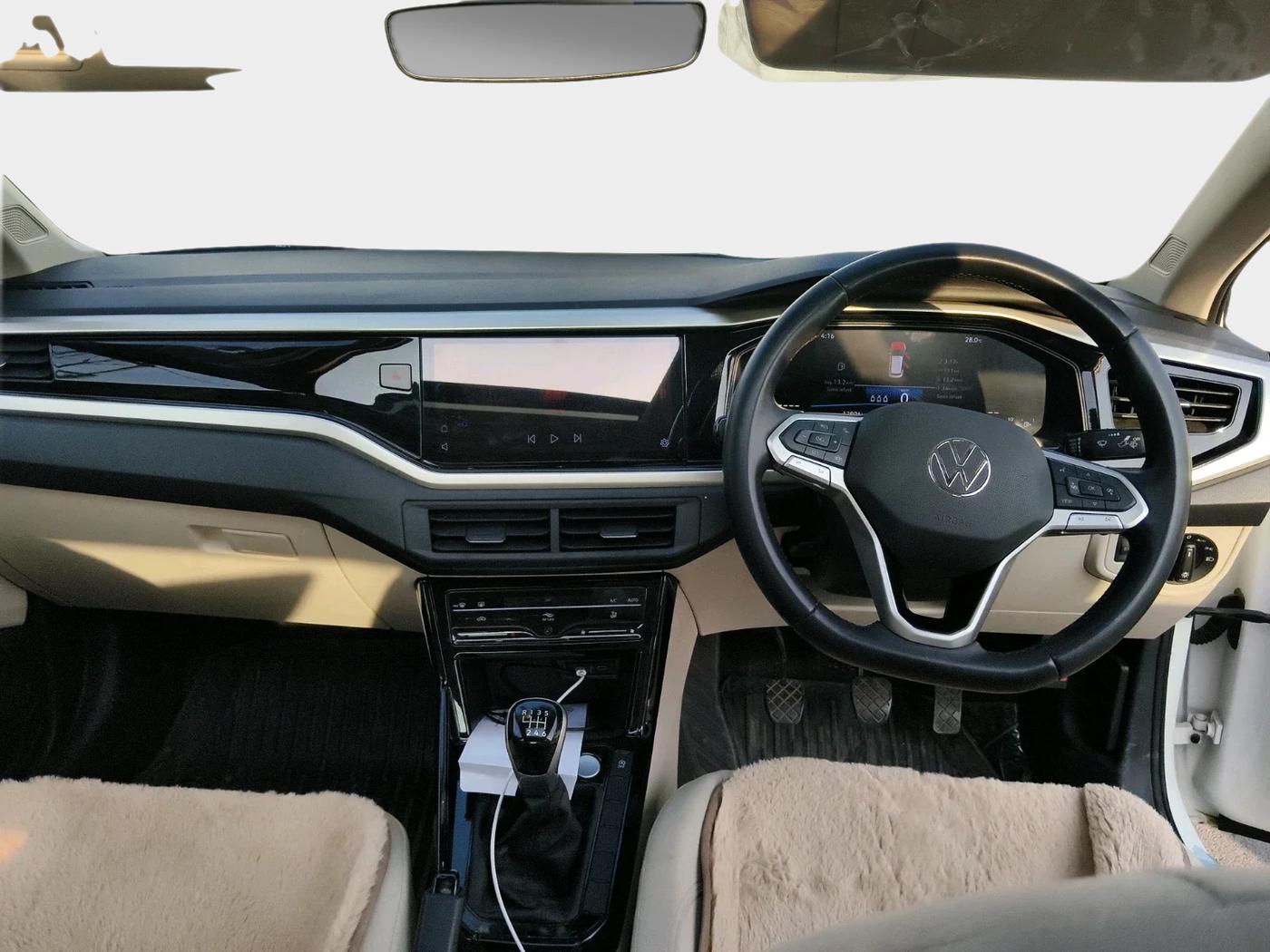 2024 Volkswagen VIRTUS Highline Plus 1.0 TSI MT, Petrol, Manual, 12,906 km, interior
