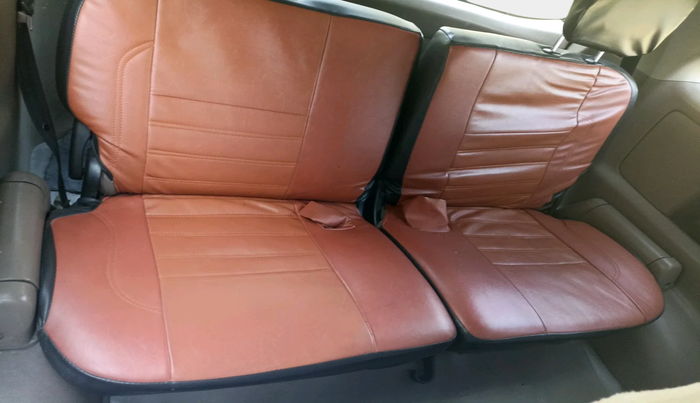 2015 Toyota Innova 2.5 G 8 STR, Diesel, Manual, 6,28,032 km, interior