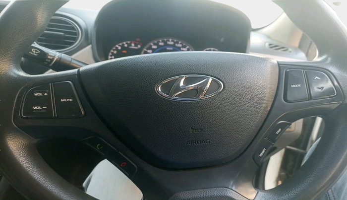 2017 Hyundai Grand i10 SPORTZ U2 1.2 CRDI, Diesel, Manual, 92,580 km, interior