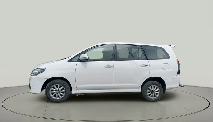 2012 Toyota Innova VX 2.5 8 STR, Diesel, Manual, 2,27,032 km, exterior