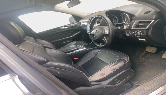 2014 Mercedes Benz Ml Class 250 CDI, Diesel, Automatic, 2,22,113 km, interior