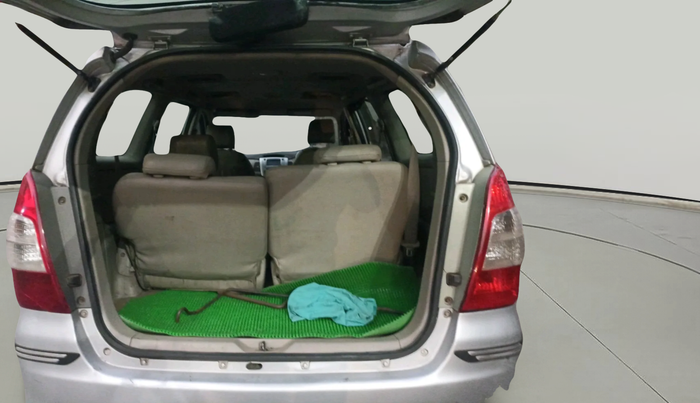 2012 Toyota Innova VX 2.5 7 STR, Diesel, Manual, 2,16,183 km, exterior