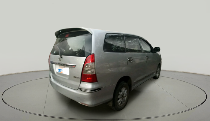 2012 Toyota Innova VX 2.5 7 STR, Diesel, Manual, 2,16,183 km, exterior