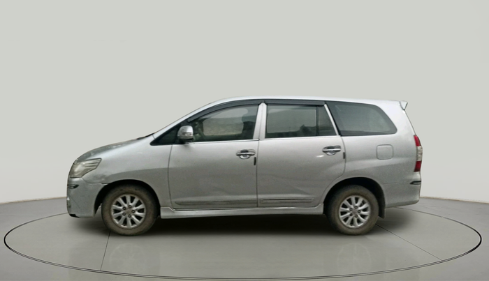 2012 Toyota Innova VX 2.5 7 STR, Diesel, Manual, 2,16,183 km, exterior