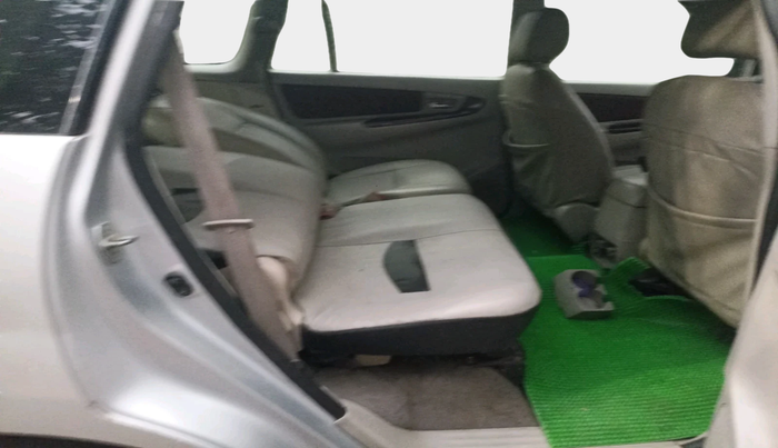 2012 Toyota Innova VX 2.5 7 STR, Diesel, Manual, 2,16,183 km, interior