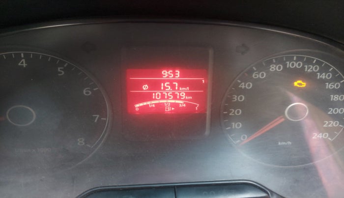 2013 Volkswagen Polo HIGHLINE1.2L, Petrol, Manual, 1,07,579 km, interior