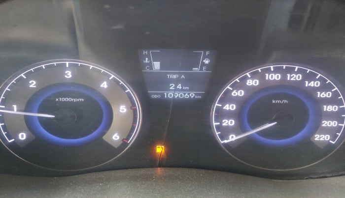 2013 Hyundai Verna FLUIDIC 1.6 CRDI SX, Diesel, Manual, 1,09,069 km, interior
