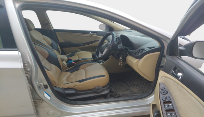 2013 Hyundai Verna FLUIDIC 1.6 CRDI SX, Diesel, Manual, 1,09,069 km, interior
