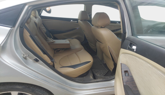 2013 Hyundai Verna FLUIDIC 1.6 CRDI SX, Diesel, Manual, 1,09,069 km, interior