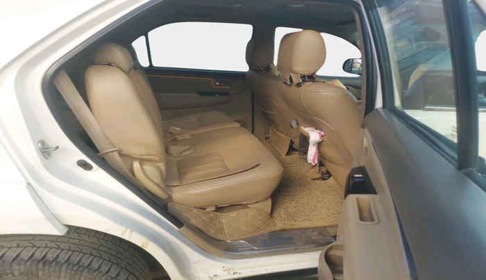 2012 Toyota Fortuner 3.0 4X2 AT, Diesel, Automatic, 1,85,076 km, interior