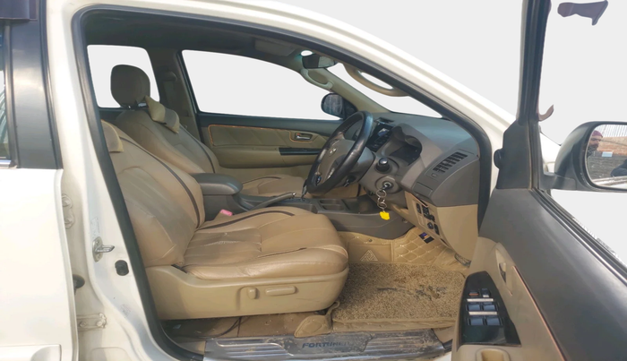 2012 Toyota Fortuner 3.0 4X2 AT, Diesel, Automatic, 1,85,076 km, interior