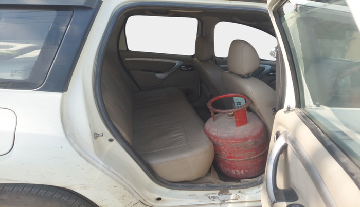 2014 Nissan Terrano XL (D), Diesel, Manual, 1,73,821 km, interior