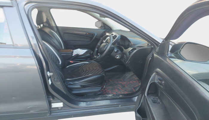 2019 Maruti Vitara Brezza LDI, Diesel, Manual, 1,96,491 km, interior