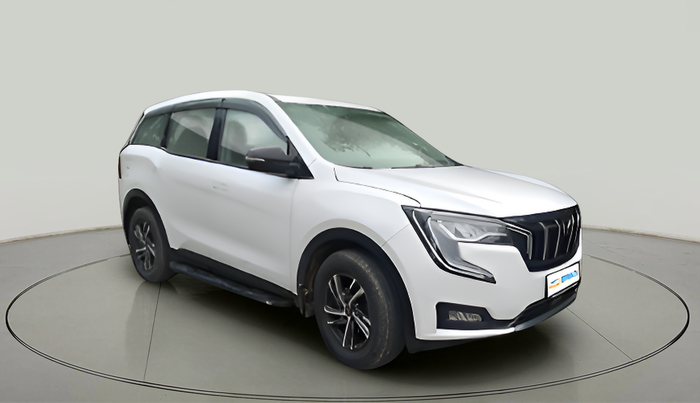 2024 Mahindra XUV700 MX Petrol MT 7 STR, Petrol, Manual, 7,232 km, exterior