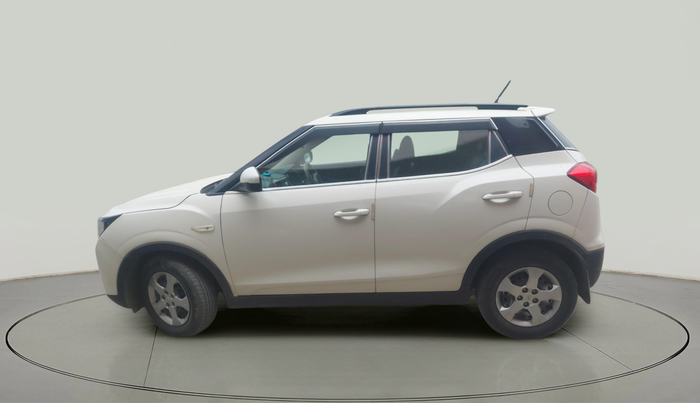 2021 Mahindra XUV300 W6 1.2 PETROL, Petrol, Manual, 74,864 km, exterior