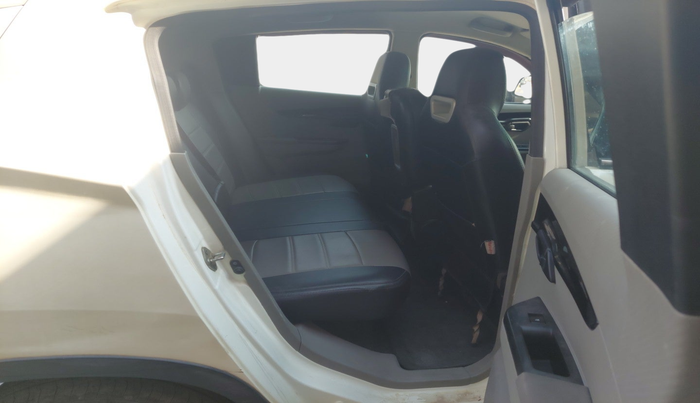 2017 Mahindra Kuv100 K8 D 6 STR, Diesel, Manual, 87,609 km, interior