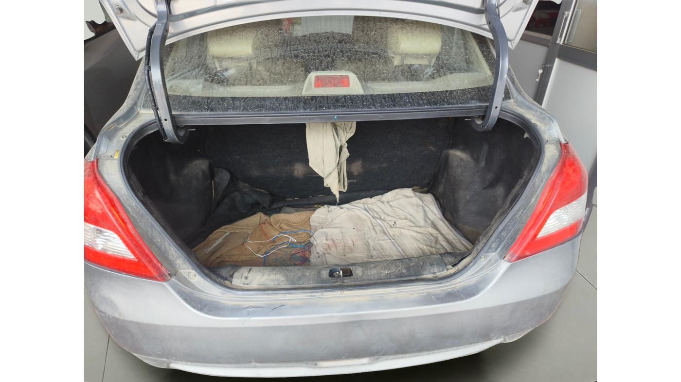 2013 Maruti Swift Dzire VXI, Petrol, Manual, 1,52,729 km, exterior