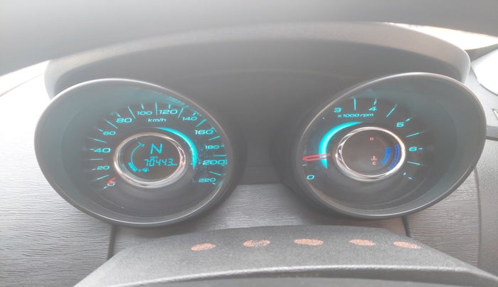 2019 Mahindra XUV500 W5, Diesel, Manual, 70,443 km, interior