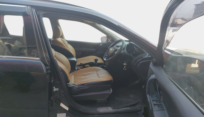 2019 Mahindra XUV500 W5, Diesel, Manual, 70,443 km, interior