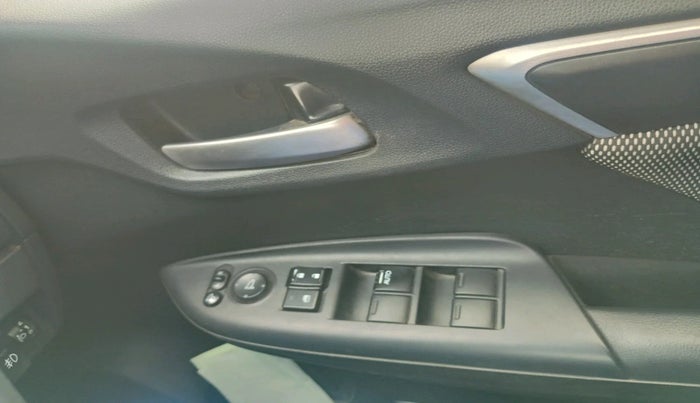 2018 Honda WR-V 1.5L I-DTEC VX MT, Diesel, Manual, 1,55,974 km, interior