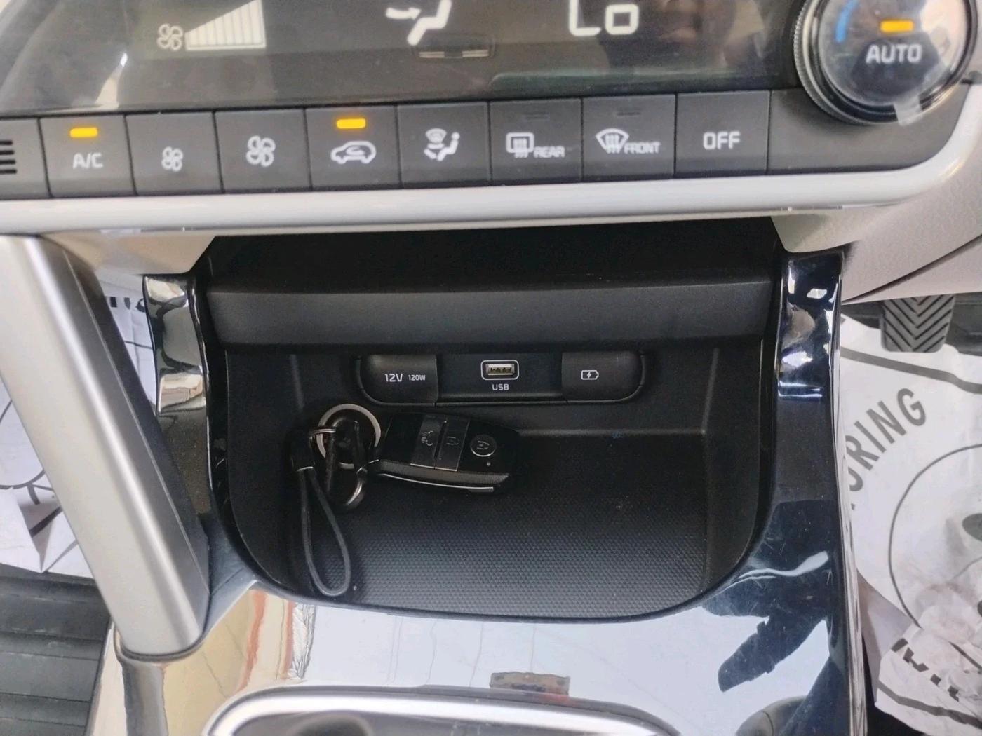 2021 KIA SELTOS HTX 1.5 PETROL, Petrol, Manual, 14,000 km, interior