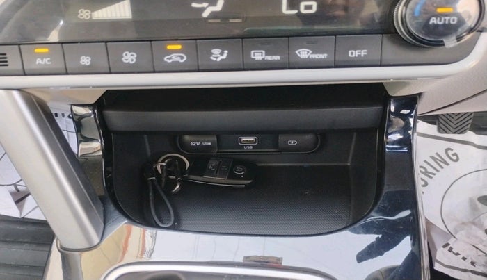 2021 KIA SELTOS HTX 1.5 PETROL, Petrol, Manual, 14,000 km, interior