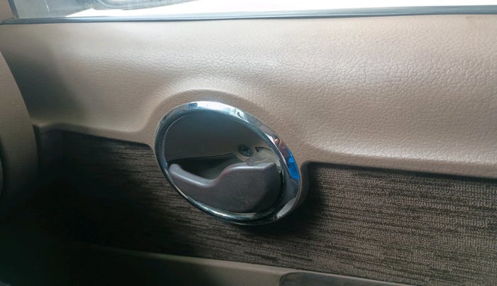 2011 Mahindra Xylo E8 ABS, Diesel, Manual, 93,524 km, interior