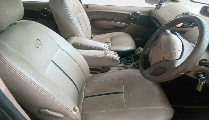 2011 Mahindra Xylo E8 ABS, Diesel, Manual, 93,524 km, interior