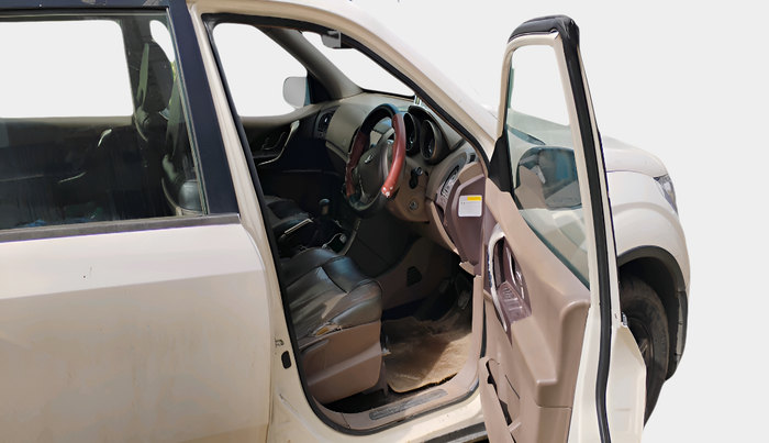 2012 Mahindra XUV500 W8, Diesel, Manual, 1,48,958 km, interior