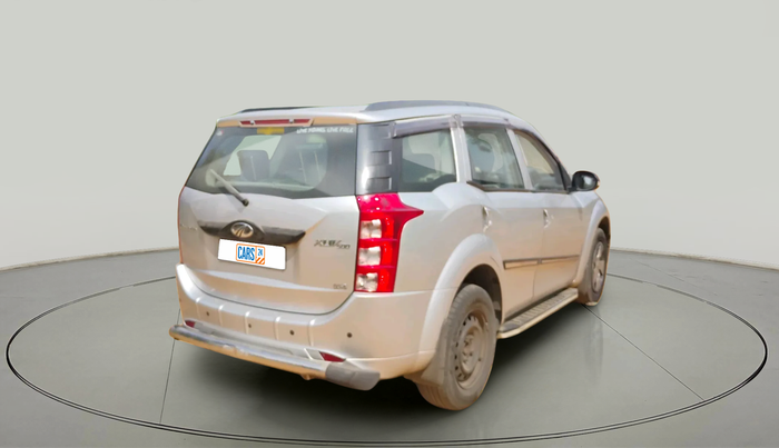 2016 Mahindra XUV500 W4, Diesel, Manual, 1,02,198 km, exterior