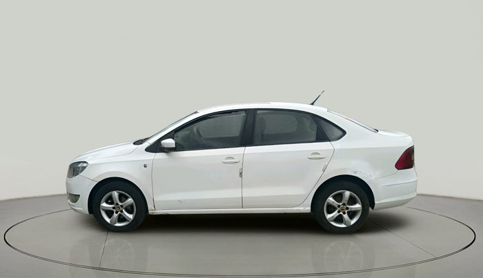 2013 Skoda Rapid ELEGANCE 1.6 TDI CR MT, Diesel, Manual, 1,39,681 km, exterior