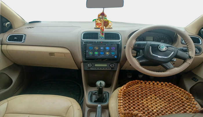 2013 Skoda Rapid ELEGANCE 1.6 TDI CR MT, Diesel, Manual, 1,39,681 km, interior