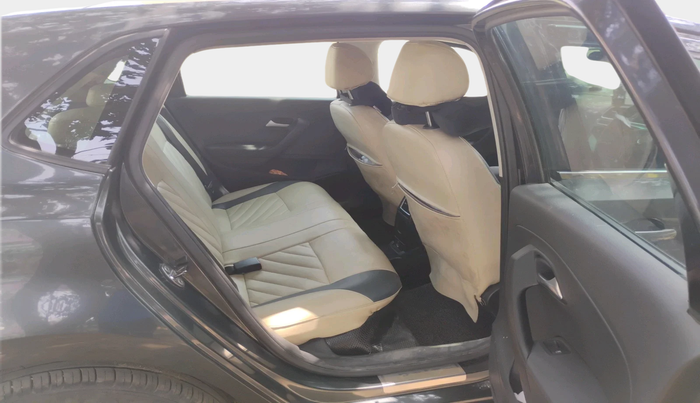 2020 Volkswagen Polo HIGHLINE PLUS 1.0, Petrol, Manual, 63,021 km, interior