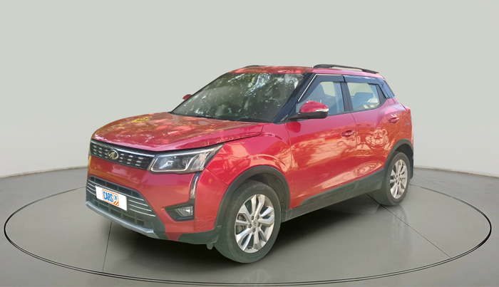 2020 Mahindra XUV300 W8 1.5 DIESEL AMT, Diesel, Automatic, 1,27,701 km, exterior