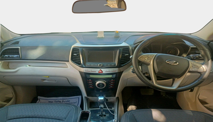 2020 Mahindra XUV300 W8 1.5 DIESEL AMT, Diesel, Automatic, 1,27,701 km, interior