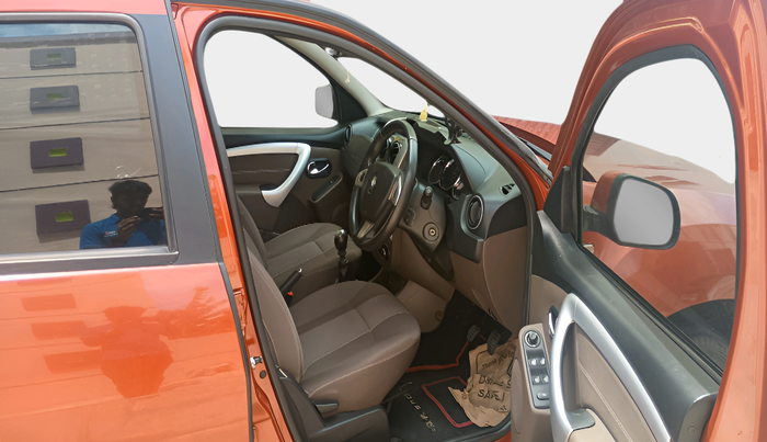 2017 Renault Duster 110 PS RXZ DIESEL, Diesel, Manual, 1,19,210 km, interior