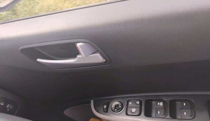 2019 Hyundai Grand i10 SPORTZ 1.2 KAPPA VTVT, Petrol, Manual, 96,846 km, interior