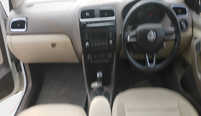 2015 Skoda Rapid 1.5 TDI CR ELEGANCE PLUS AT, Diesel, Automatic, 1,32,194 km, interior