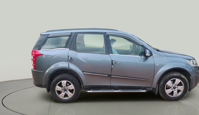 2013 Mahindra XUV500 W8, Diesel, Manual, 1,07,669 km, exterior