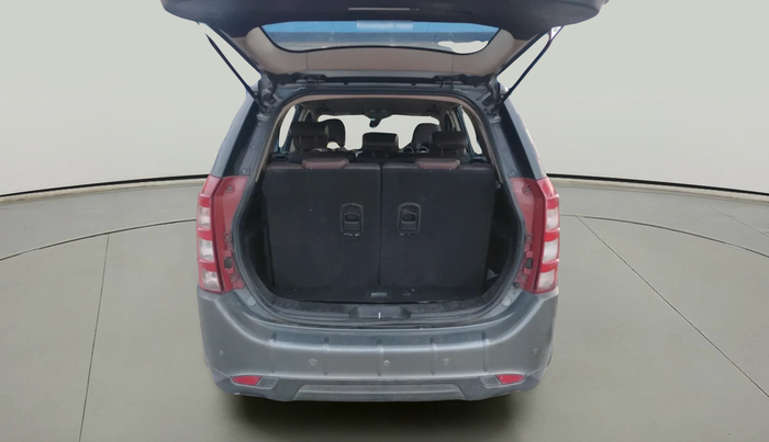 2013 Mahindra XUV500 W8, Diesel, Manual, 1,07,669 km, exterior