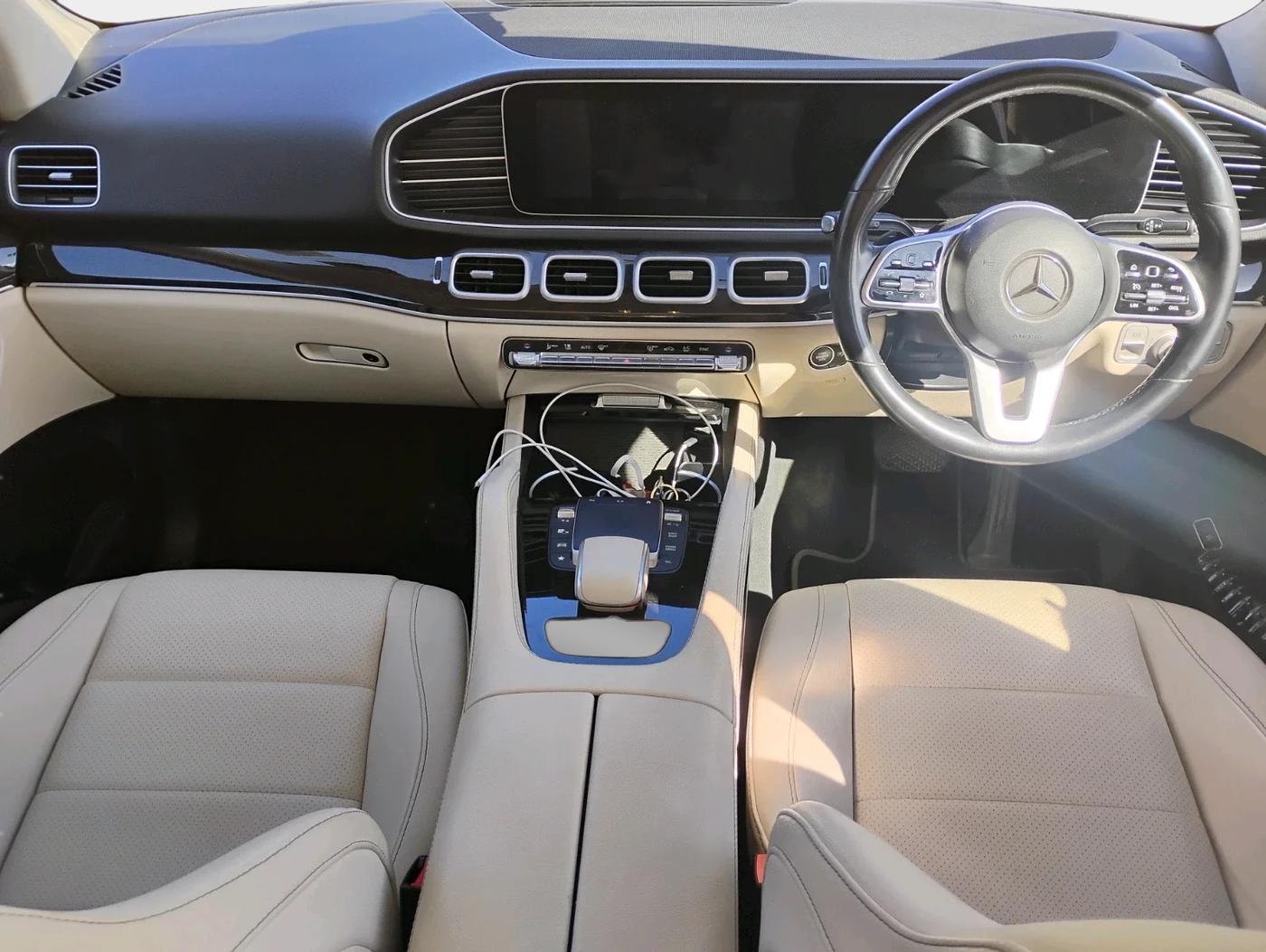 2023 Mercedes Benz GLE 300 D 4MATIC LWB, Diesel, Automatic, 41,150 km, interior