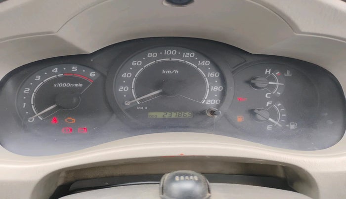 2011 Toyota Innova 2.5 G4 7 STR, Diesel, Manual, 2,37,869 km, interior