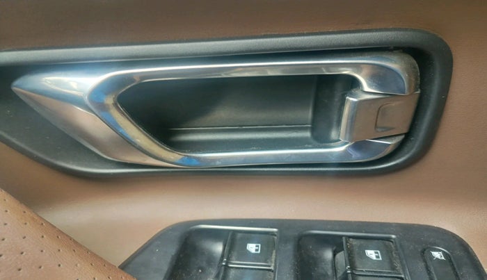 2019 Tata Harrier XZ 2.0L, Diesel, Manual, 1,28,431 km, interior