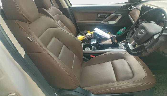 2019 Tata Harrier XZ 2.0L, Diesel, Manual, 1,28,431 km, interior
