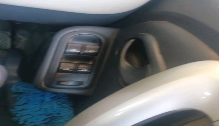 2013 Renault Duster 85 PS RXL DIESEL, Diesel, Manual, 1,49,042 km, interior