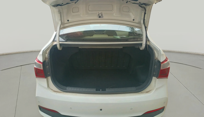 2017 Hyundai Xcent SX 1.2, Petrol, Manual, 63,686 km, exterior