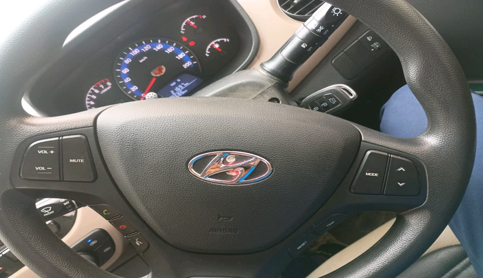 2017 Hyundai Xcent SX 1.2, Petrol, Manual, 63,686 km, interior