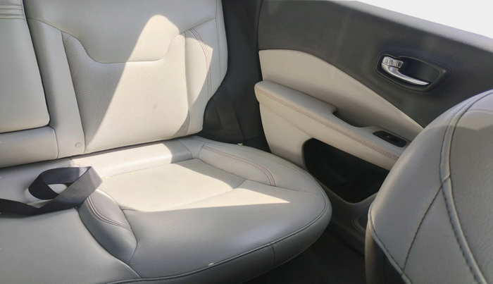 2018 Jeep Compass LIMITED 2.0 DIESEL, Diesel, Manual, 1,82,759 km, interior